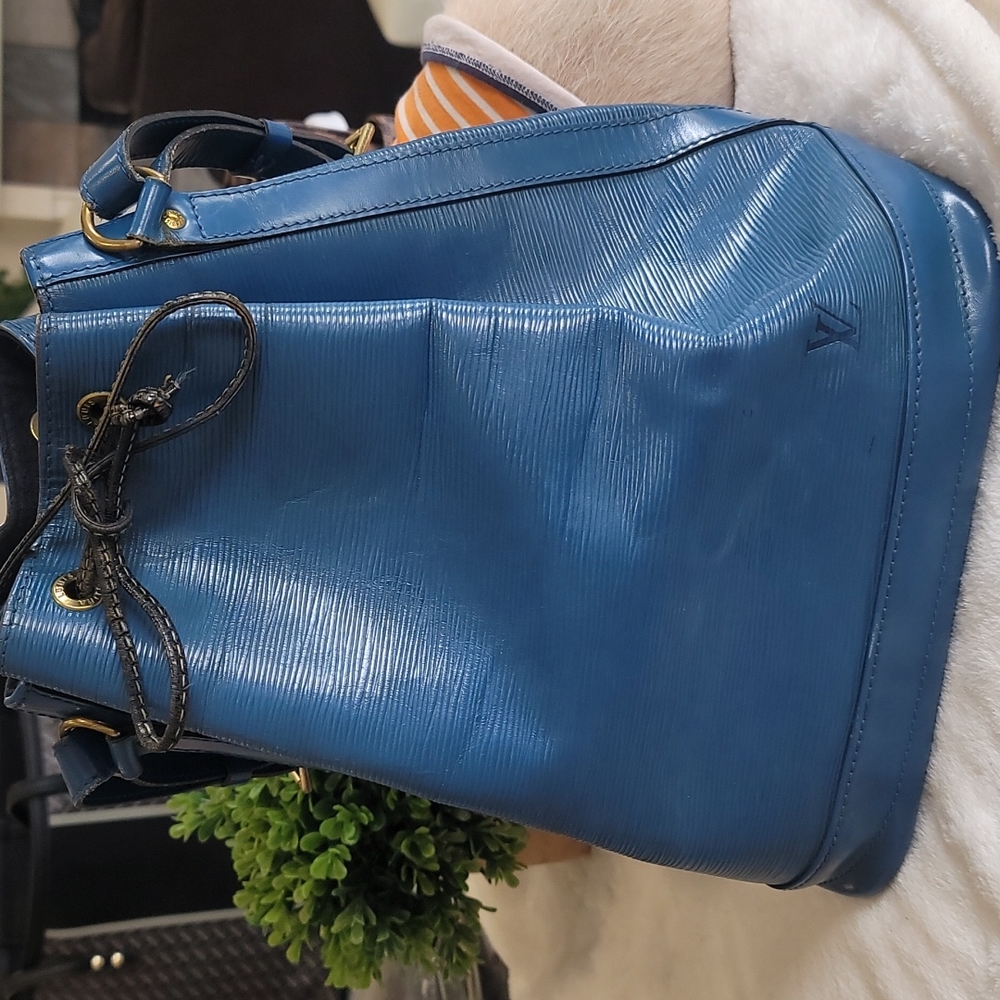 Louis Vuitton Blue Epi Leather Noe Bucket Bag